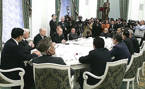 Встреча с участниками Совета глав правительств государств – членов Шанхайской организации сотрудничества.
