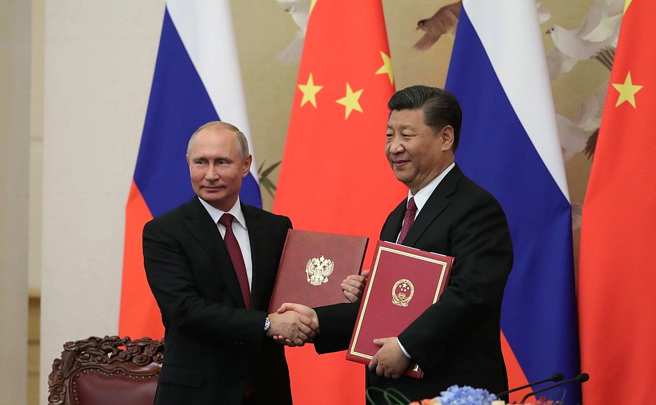 По итогам российско-китайских консультаций подписан пакет двусторонних документов.