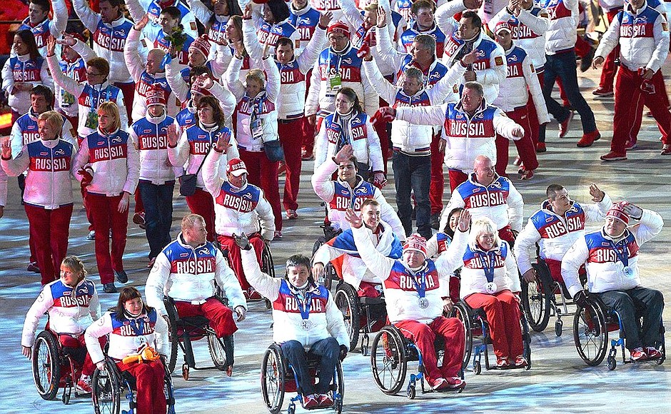 Церемония закрытия XI Паралимпийских зимних игр.