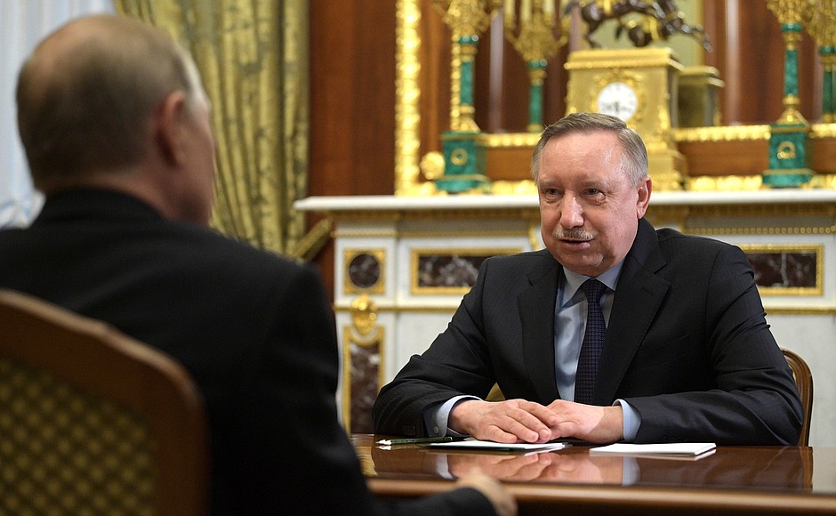 В ходе рабочей встречи с губернатором Санкт-Петербурга Александром Бегловым.