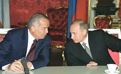 President Putin and Uzbek President Islam Karimov at a joint news conference.