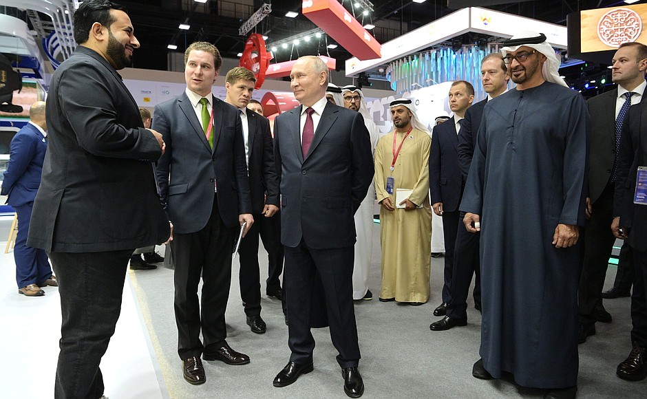 Before the talks, Vladimir Putin and Mohammed bin Zayed Al Nahyan toured the stands of the United Arab Emirates at the SPIEF 2023.