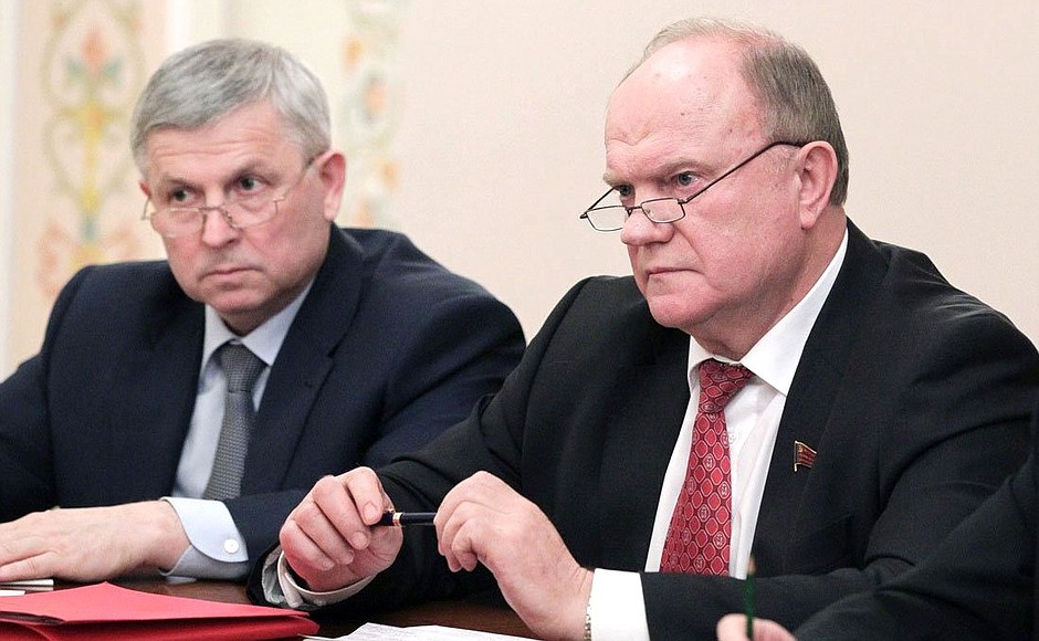 Deputy Secretary of United Russia’s General Council Viktor Kidyayev and Communist Party faction leader Gennady Zyuganov at a meeting with State Duma party faction leaders.