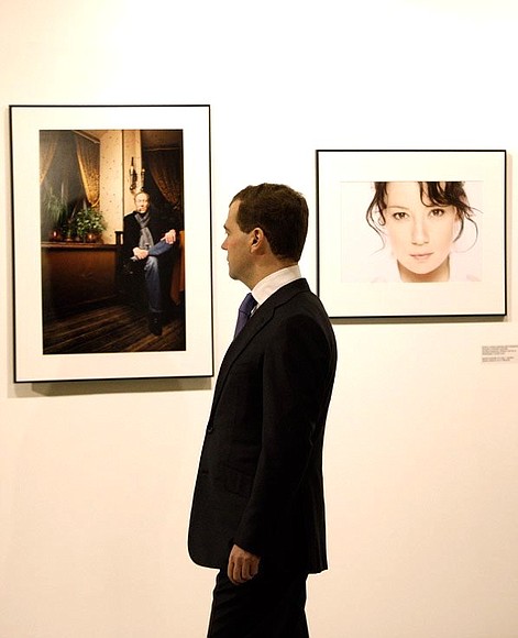 На выставке «Лучшие фотографии России – 2009» в центре современного искусства «Винзавод».