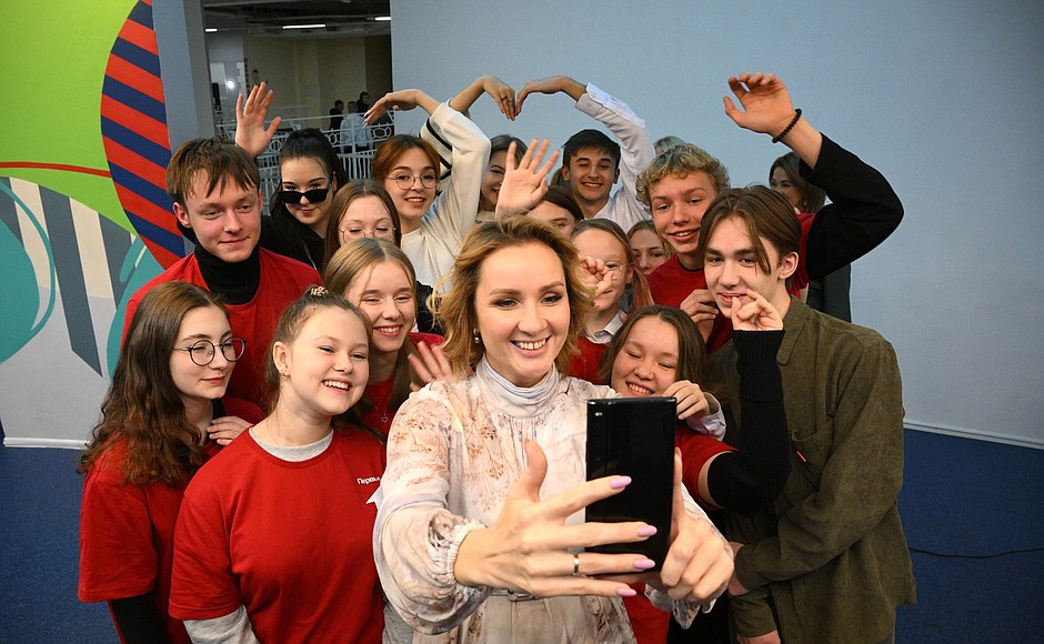 Presidential Commissioner for Children's Rights Maria Lvova-Belova at the My Territory Teen Centre during her working trip to the Chelyabinsk Region.