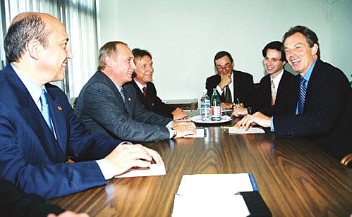 President Vladimir Putin and British Prime Minister Tony Blair.