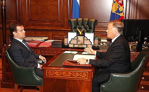 С президентом ОАО «Российские железные дороги» Владимиром Якуниным.