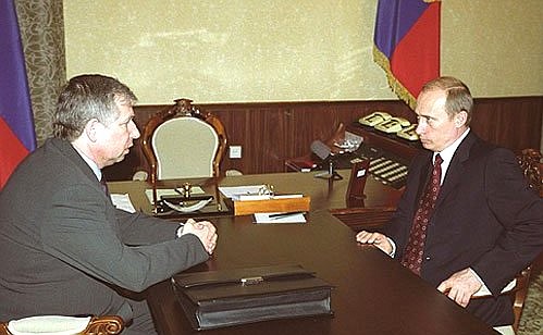 Рабочая встреча с председателем Государственного комитета по контролю за оборотом наркотических и психотропных веществ Виктором Черкесовым.