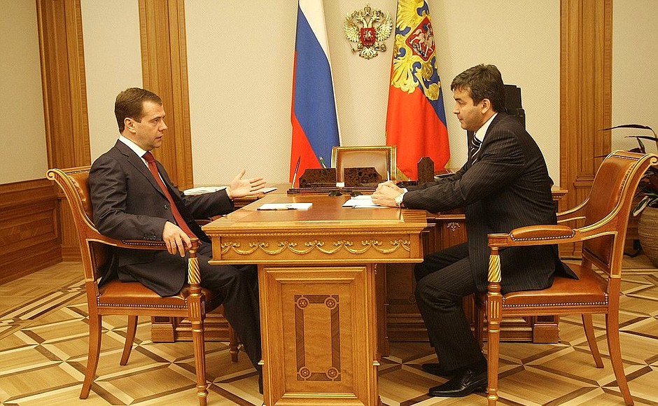 С временно исполняющим обязанности Президента Ингушетии Рашидом Гайсановым.