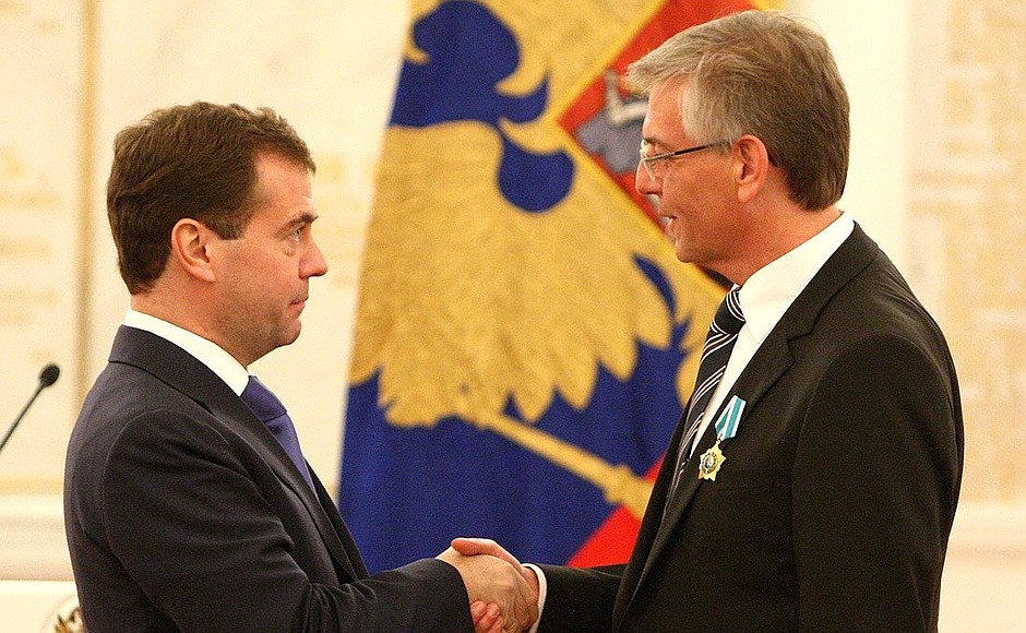 Ceremony awarding state decorations. Manfred Schmidt, director of the German Interior Ministry’s Department of Crisis Management and Civil Defence, was awarded the Order of Friendship.