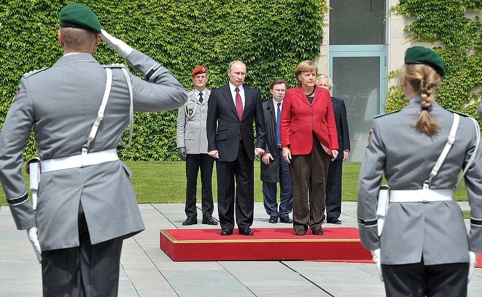 The official welcoming ceremony. With Federal Chancellor of Germany Angela Merkel.