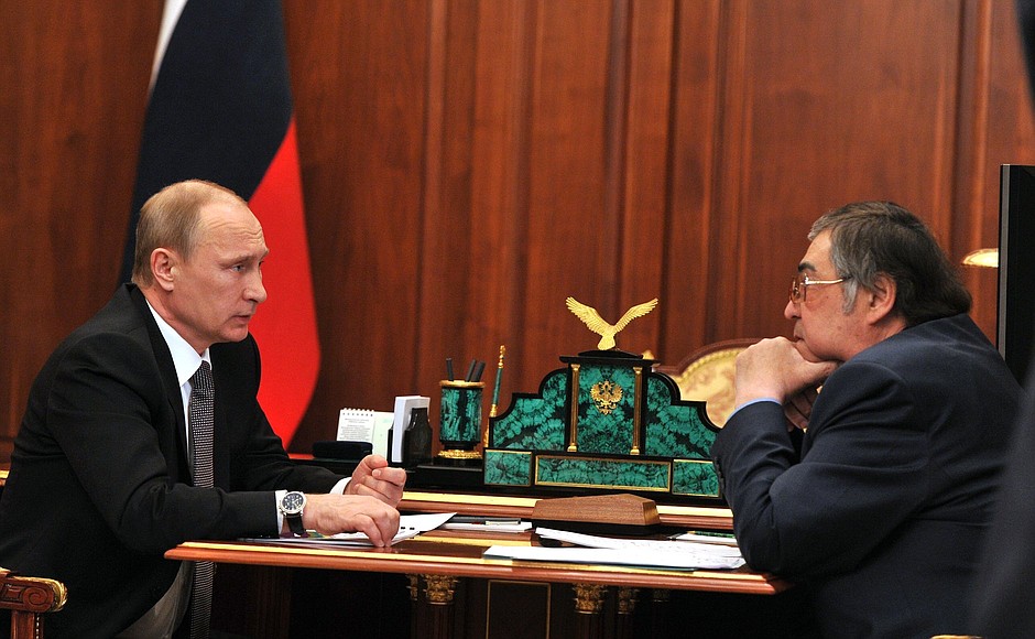 С губернатором Кемеровской области Аманом Тулеевым.