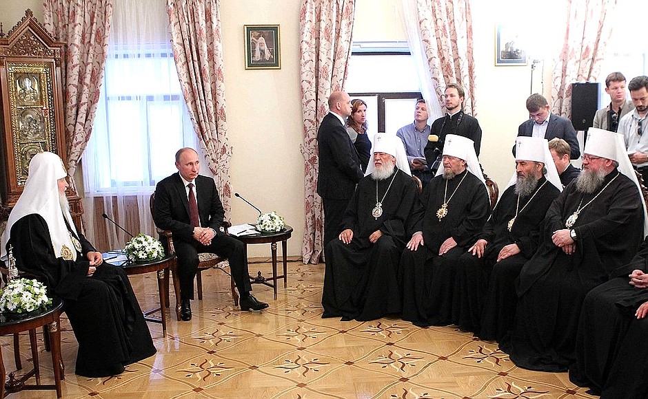 Meeting with members of the Holy Synod of the Ukrainian Orthodox Church.