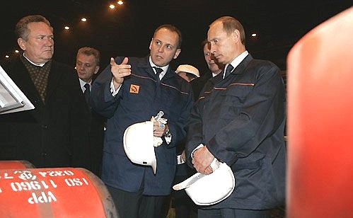 At the Volga Pipe Plant. With the Chairman of the Board of Directors of the Open Joint Stock Company TMK Dmitry Pumpyansky.