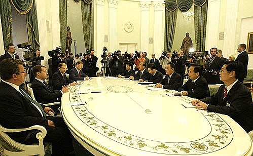 В ходе встречи с Председателем Постоянного комитета Всекитайского собрания народных представителей У Банго.
