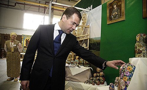 На выставке образцов продукции лесоперерабатывающей промышленности Кировской области.