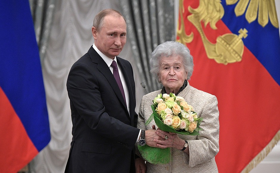 At a ceremony presenting state decorations. Irina Antonova, President of the Pushkin State Museum of Fine Arts, was awarded the decoration For Good Works.