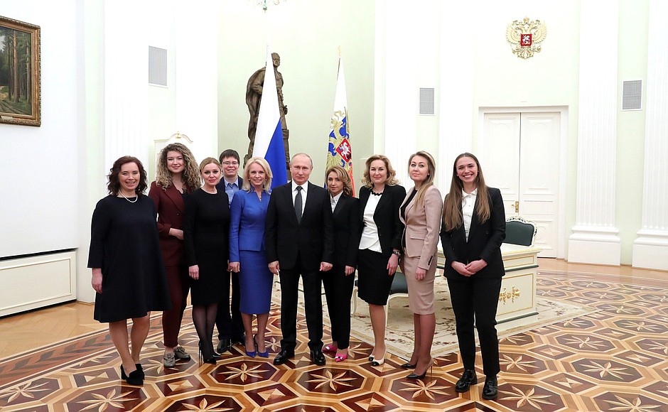 With the second group of graduates of the Management Personnel Pool programme organised by the Graduate School of Public Administration at the Russian Presidential Academy of National Economy and Public Administration.