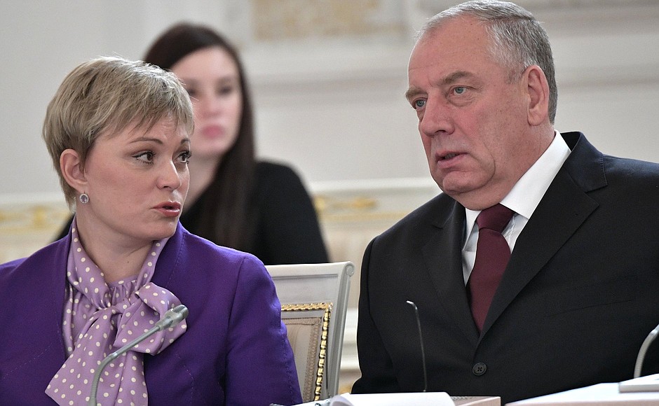 Murmansk Region Governor Marina Kovtun and Novgorod Region Governor Sergei Mitin at a State Council meeting on Russia’s environmental development for future generations.
