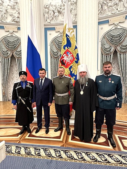 Aide to the President and Chairman of the Council for Cossack Affairs Dmitry Mironov met with Cossacks who were awarded state decorations.