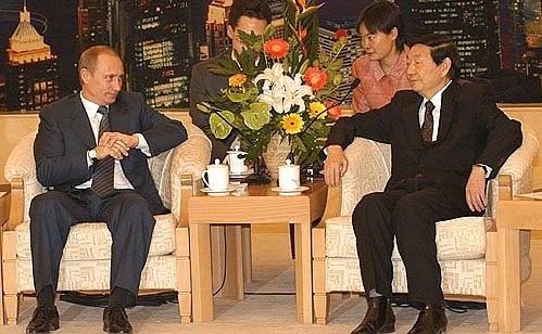 President Putin with Chinese Prime Minister Zhu Rongji.