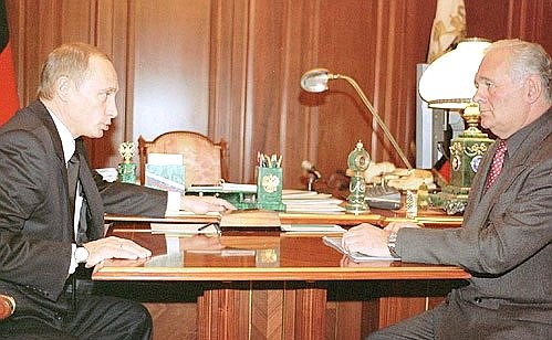 President Putin and paediatric surgeon Leonid Roshal.