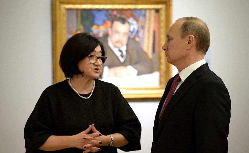 With General Director of the State Tretyakov Gallery Zelfira Tregulova during the visit to Valentin Serov: The 150th Anniversary of the Artist's Birth exhibition.