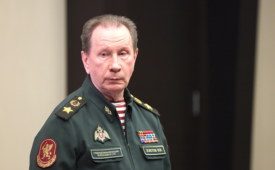 Директор Федеральной службы войск национальной гвардии Виктор Золотов перед началом совещания по оперативным вопросам.