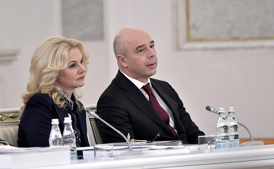 First Deputy Prime Minister – Finance Minister Anton Siluanov and Deputy Prime Minister Tatyana Golikova at the meeting of the State Council.