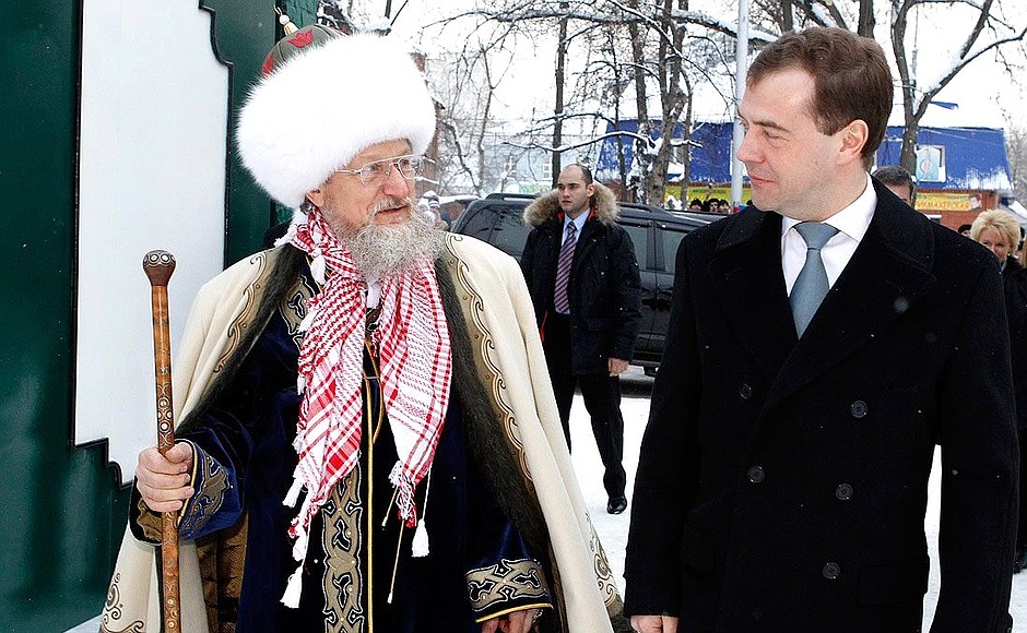 Visiting the Ufa jami mosque. With Supreme Mufti of Russia Talgat Tadzhuddin.