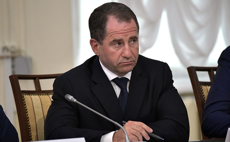 Presidential Plenipotentiary Envoy to the Volga Federal District Mikhail Babich at a meeting of the Council for the Local Self-Government Development.