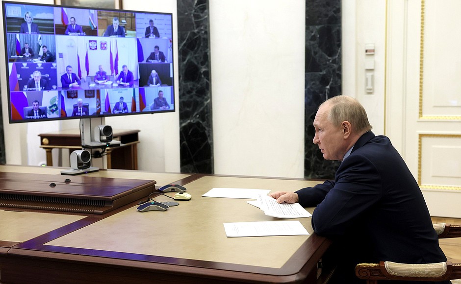 Meeting on fire-fighting efforts (via videoconference).