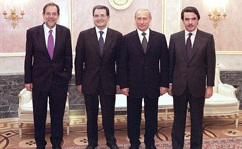 President Putin with Secretary General of the EU Council and High Representative for Common Foreign and Security Policy Javier Solana, European Commission Chairman Romano Prodi and Spanish Prime Minister and current President of the European Union Jose Maria Aznar (left to right) before the start of the Russia-EU Summit.