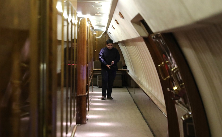 Arslan Kaipkulov during a tour of the President’s aircraft.