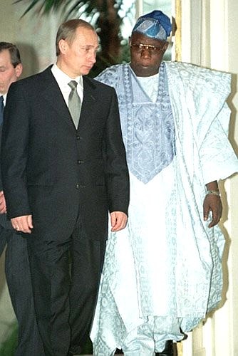С Президентом Нигерии Олусегуном Обасанджо.