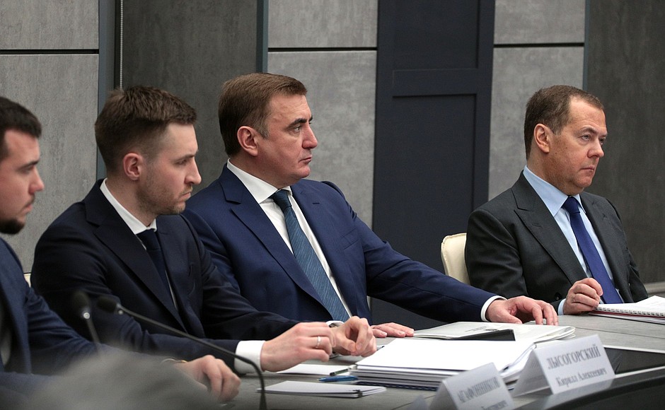 Deputy Minister of Industry and Trade Kirill Lysogorsky, Tula Region Governor Alexei Dyumin and Deputy Chairman of the Security Council Dmitry Medvedev (from left) at the meeting with CEOs of defence industry enterprises.