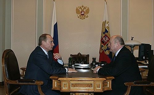 С Председателем Правительства Михаилом Фрадковым.