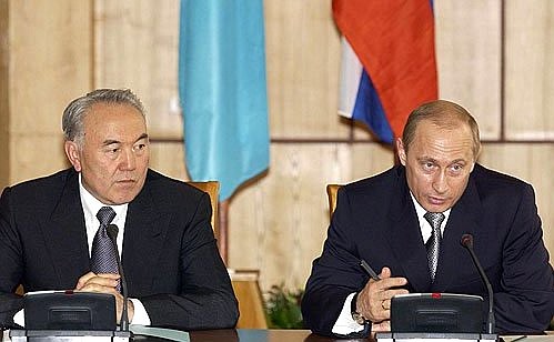 President Putin with Kazakh President Nursultan Nazarbayev at the Forum of Border Regions of Kazakhstan and Russia.