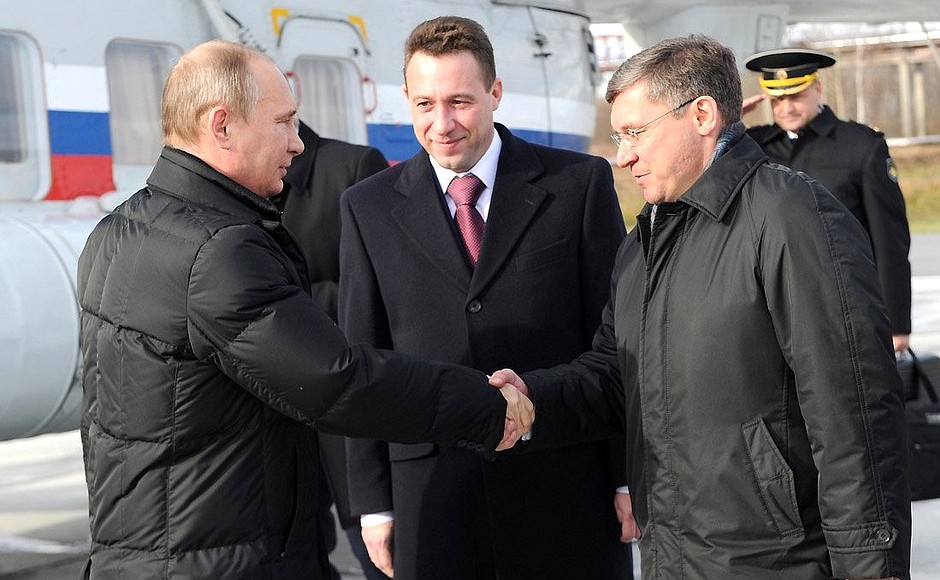Arrival in Tobolsk. With Tyumen Region Governor Vladimir Yakushev and Presidential Plenipotentiary Envoy to the Urals Federal District Igor Kholmanskikh (centre).