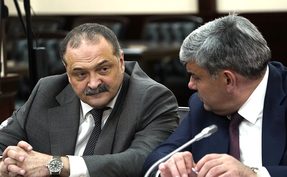 Head of the Republic of Dagestan Sergei Melikov (left) and Head of the Kabardino-Balkarian Republic Kazbek Kokov before the meeting of the Council for Interethnic Relations (via videoconference).