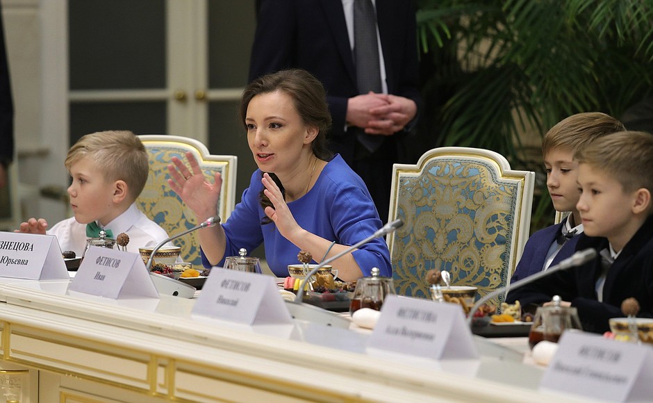 Presidential Commissioner for Children’s Rights Anna Kuznetsova at the meeting with Family of the Year national contest winners.