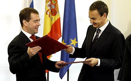 Подписание Декларации о стратегическом партнёрстве. С Председателем Правительства Испании Хосе Луисом Родригесом Сапатеро.