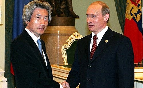 Meeting with Japanese Prime Minister Junichiro Koizumi.