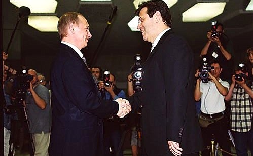 С Президентом Югославии Воиславом Коштуницей.