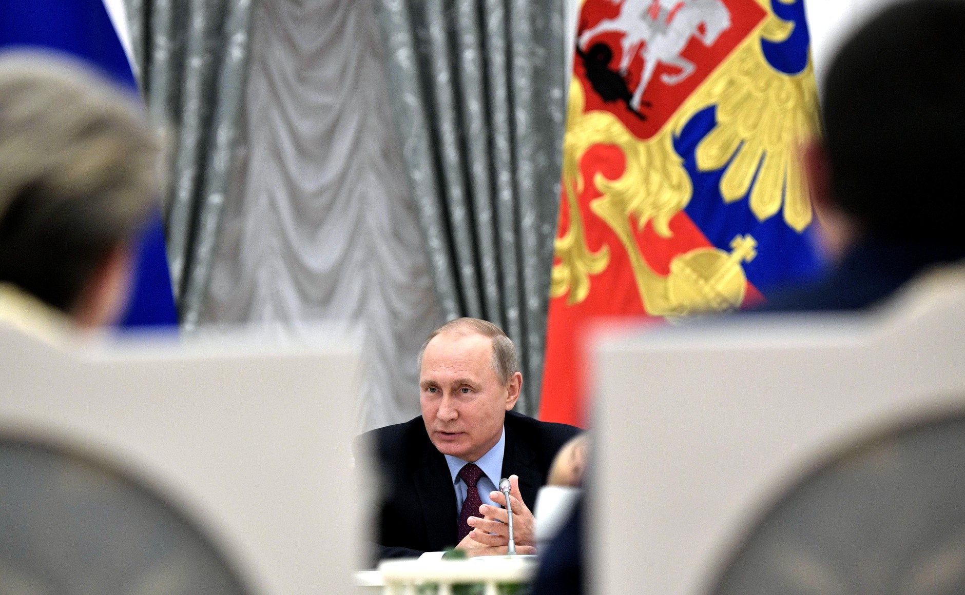 Путин пообещал избавить россиян от опеки государства 