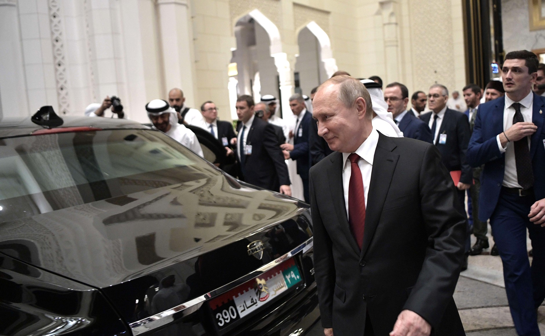 Кортеж Путина в Абу Даби