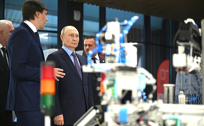 During a visit to the exhibition at the Intelligent Electronics – Valdai ISTC.