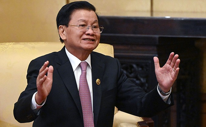 Президент Лаоса Тхонглун Сисулит.