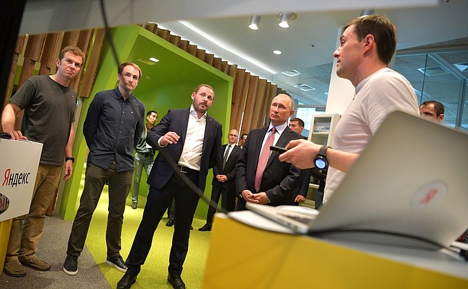 Во время посещения офиса ИТ-компании «Яндекс».