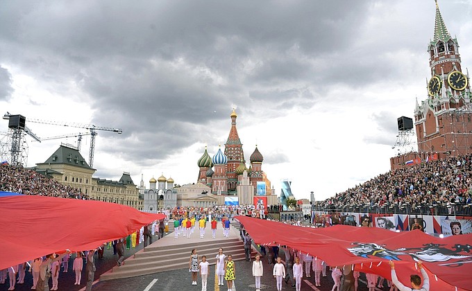 Торжественный концерт по случаю 870-летия Москвы.